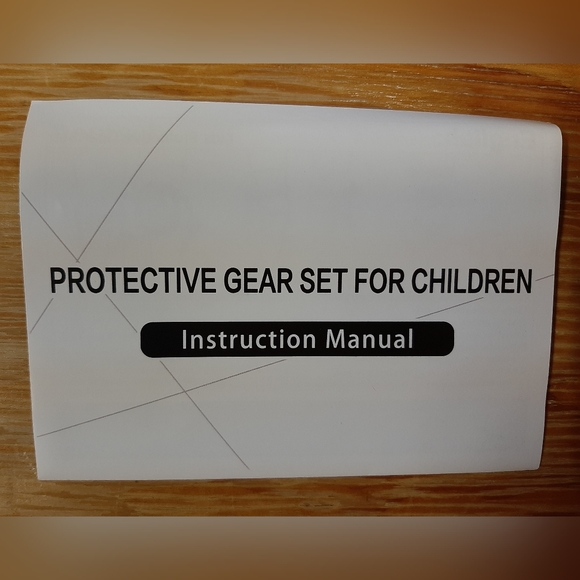 3pc protective gear set for ages 3 to 8. - Picture 2 of 4